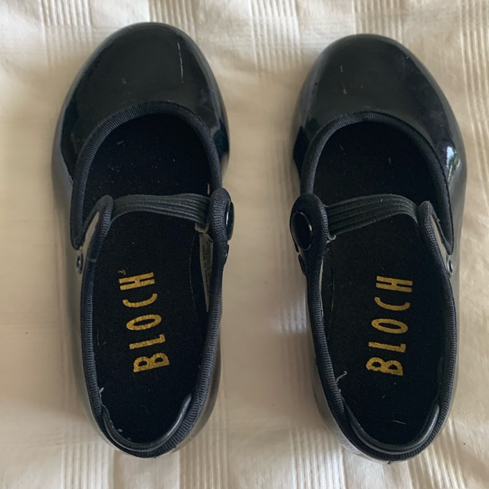 BLOCH black tap shoe size 8 W, young child